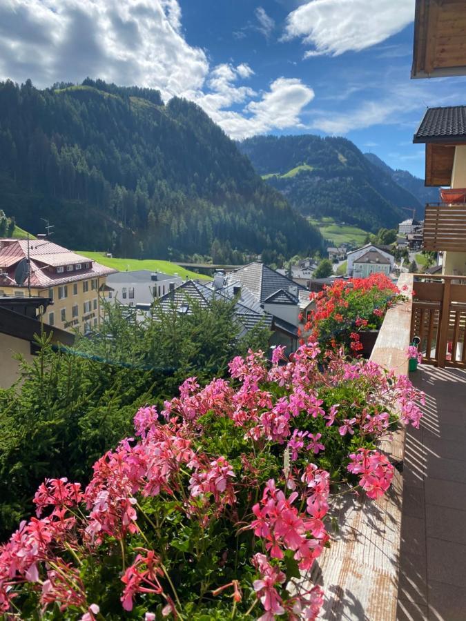 Amalia Apartment Santa Cristina Val Gardena Exterior photo